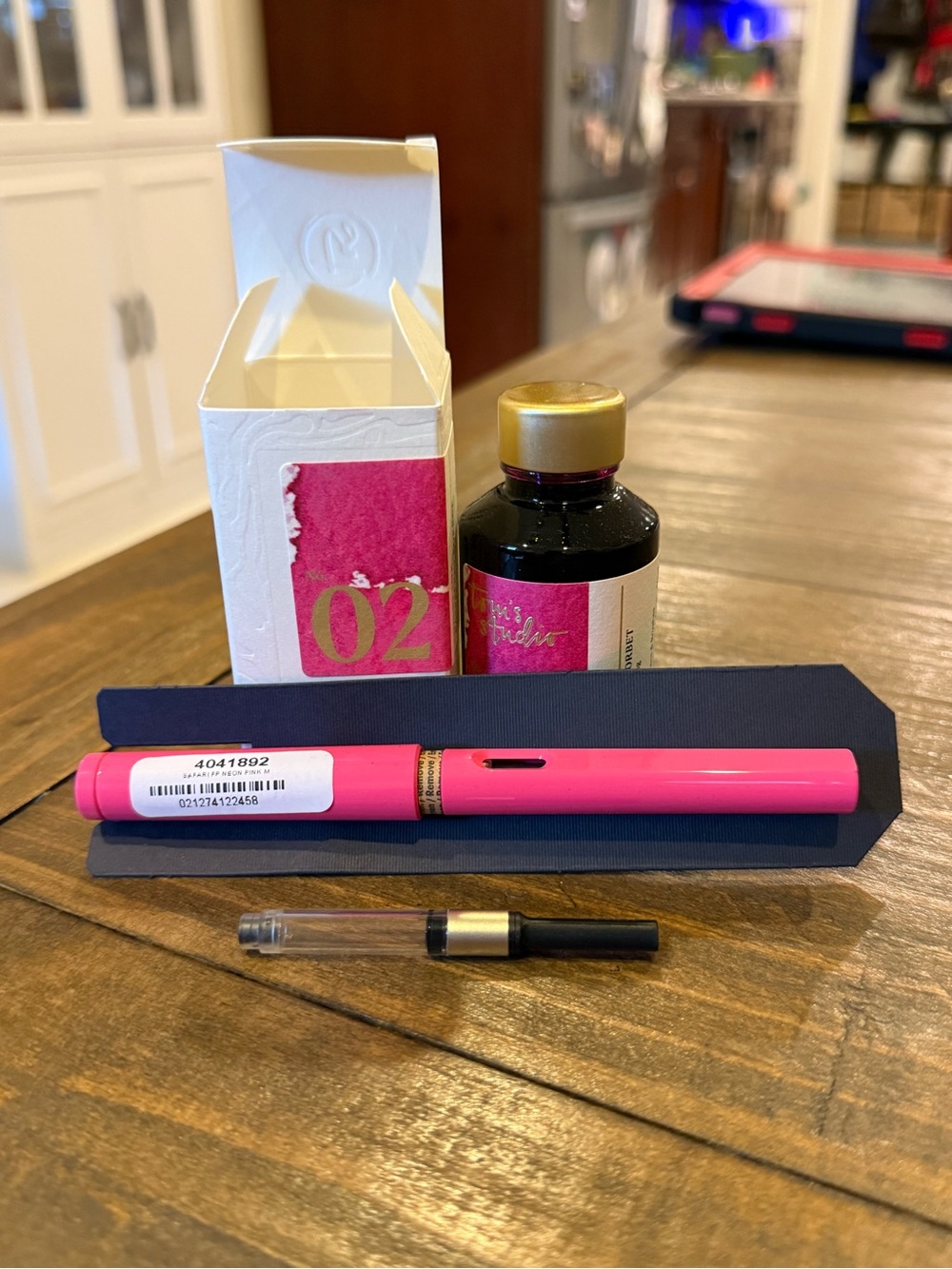 Lamy Safari Fountain Pen (M), Lamy Z converter & Tom’s Studio ink Raspberry NWT